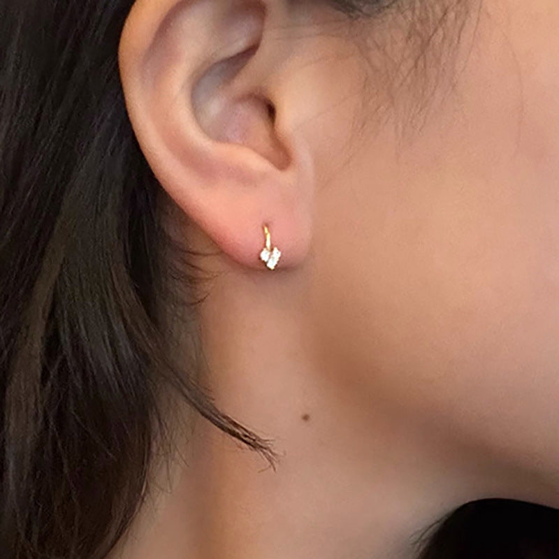 Simple And Elegant Heart-Shaped Stud Earrings