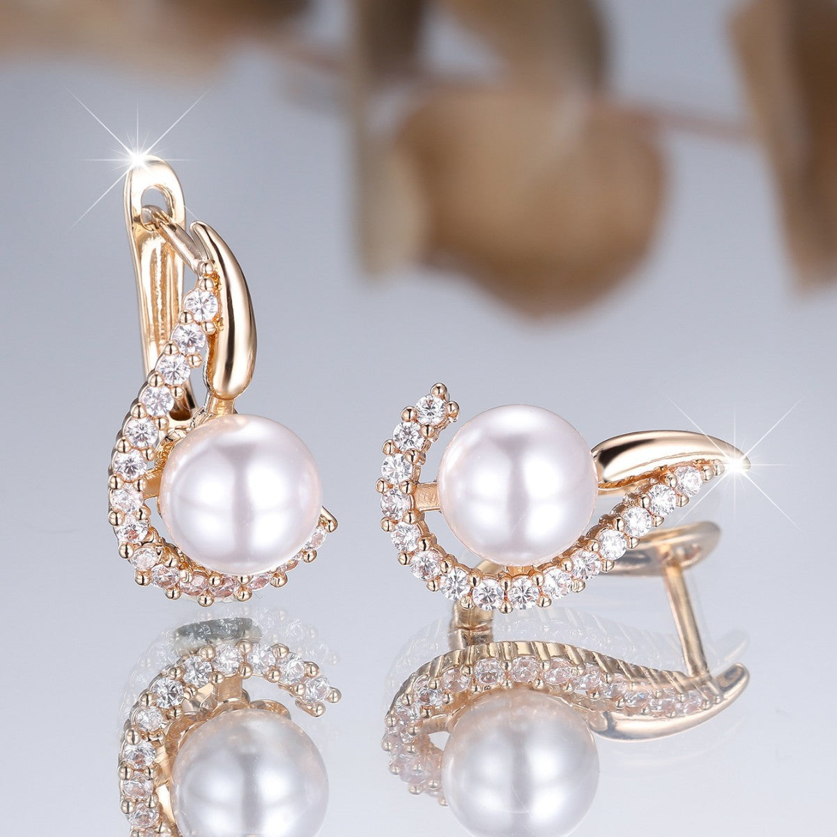 Champagne Gold Pearl-Inlaid Round White Diamond Earrings